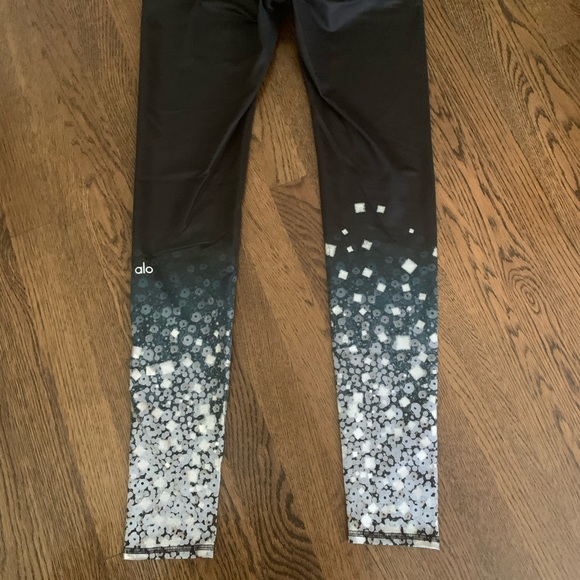 alo Full-Length Tights, EUC - Size M - Picture 3 of 6